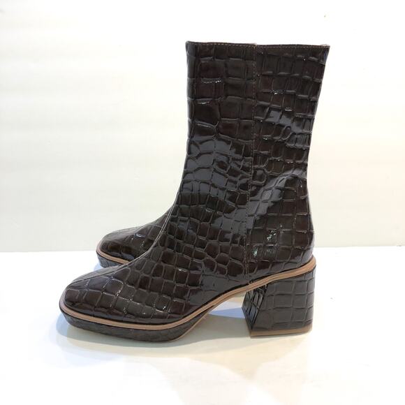 Urban Outfitters UO Bella Brown Croc Embossed Boots - Picture 3 of 12